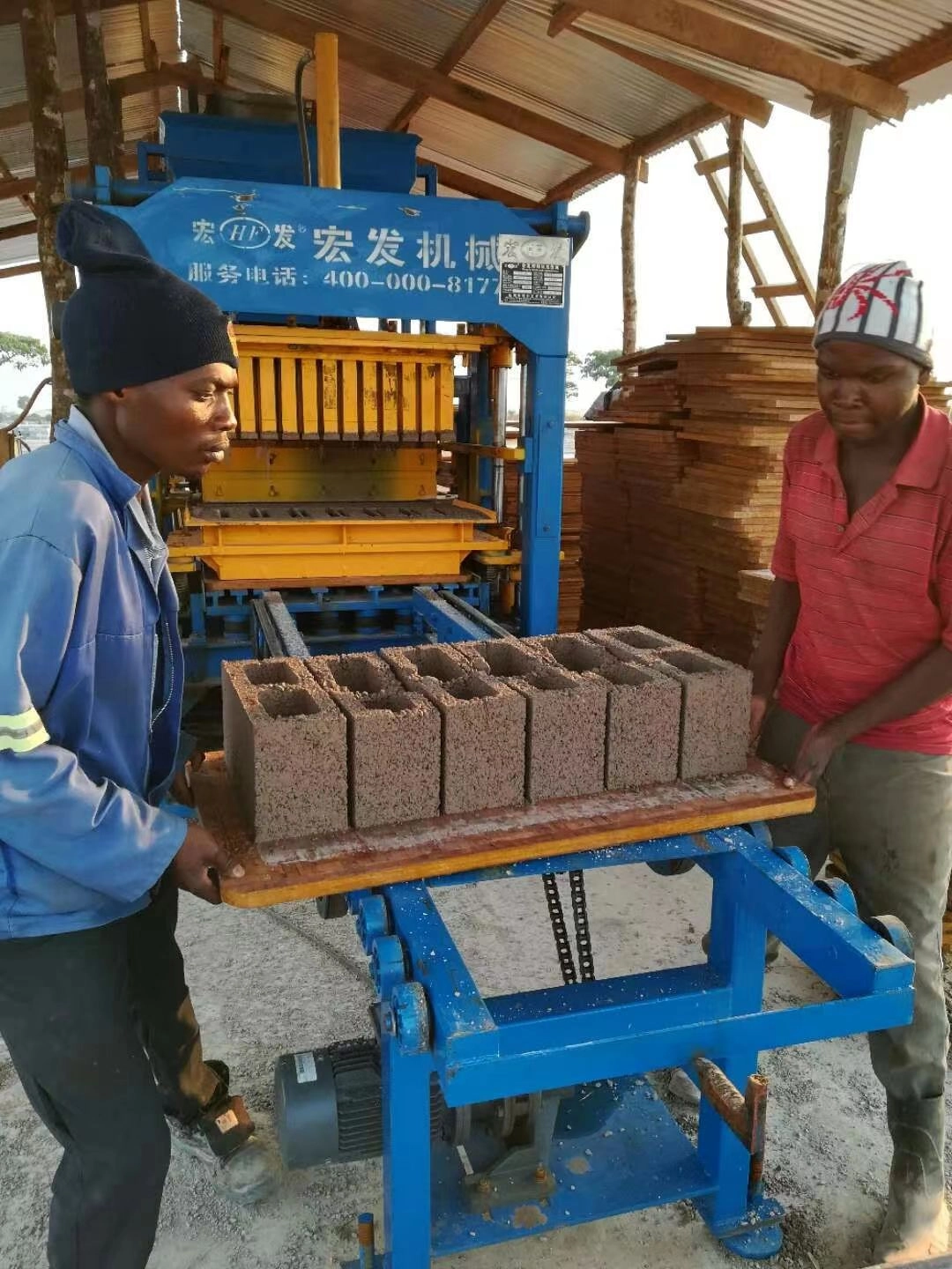QT4‑25 Semi‑Automatic Block Making Machine Africa Project Case | HF Machinery