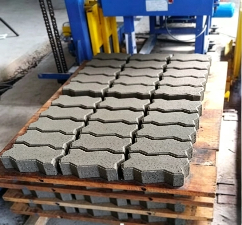 QT5‑15 Fully Automatic Brick Machine | Mass Production of Paving Bricks