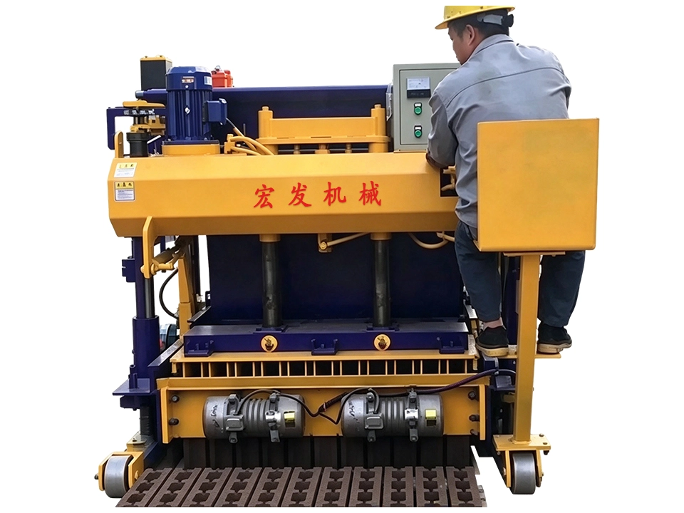 QMJ6‑30 No‑pallet Mobile Concrete Solid Block Machine | Solid Brick Production Equipment for Small & Medium‑sized Factories