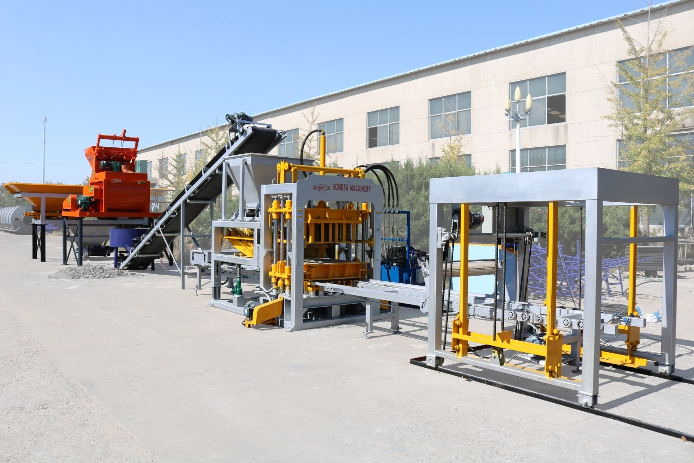 QT6‑15B Automatic Concrete Brick Making Machine | Hollow Block Paving Brick Production Equipment