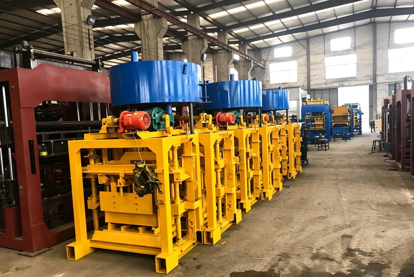 Factory real‑shot of QTJ4‑40B2 machine