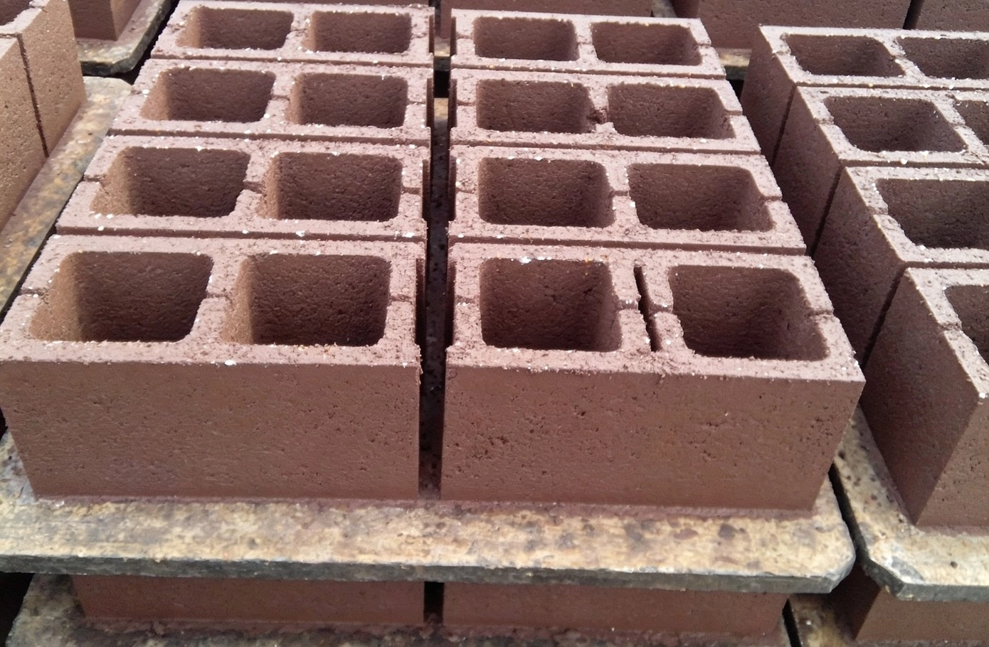 Hollow Block from QT4-25C Automatic Brick Making Machine Hollow Block from QT4-25C Automatic Brick Making Machine