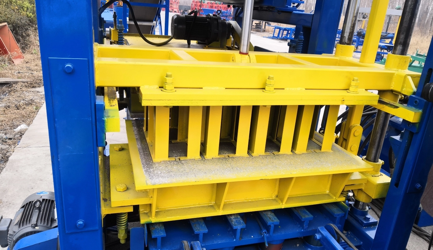 Vibration Box of QT4-15S Fully Automatic Concrete Solid Brick Machine Vibration Box of QT4-15S Fully Automatic Concrete Solid Brick Machine