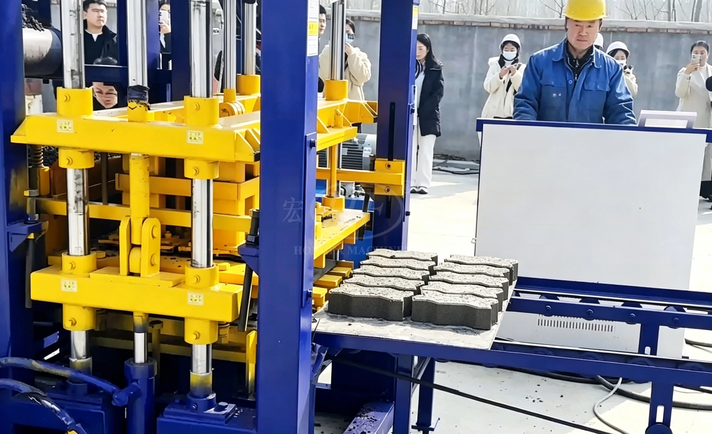 Demoulding of QT4‑15C Automatic Construction Waste Recycling Block Machine
