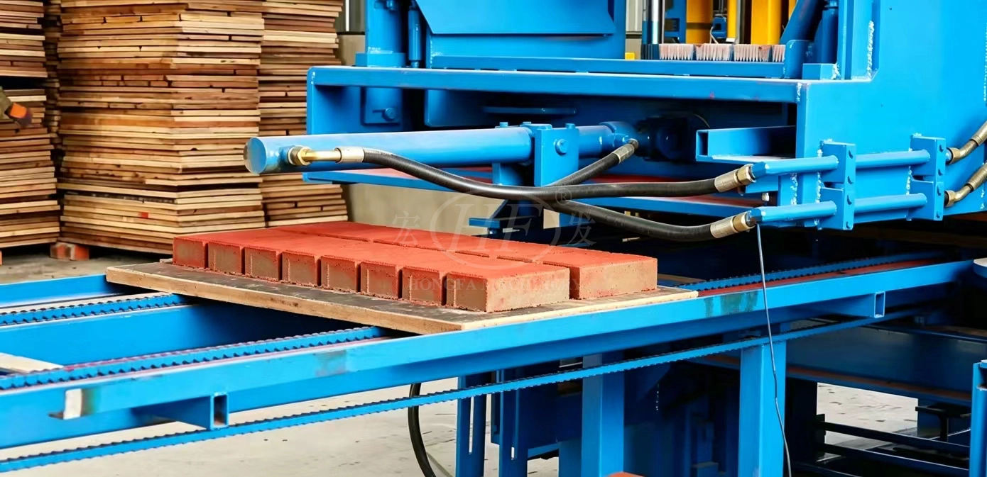 Paver from QT4‑15C Full‑automatic Hydraulic Paving Brick Making Machine Paver from QT4‑15C Full‑automatic Hydraulic Paving Brick Making Machine
