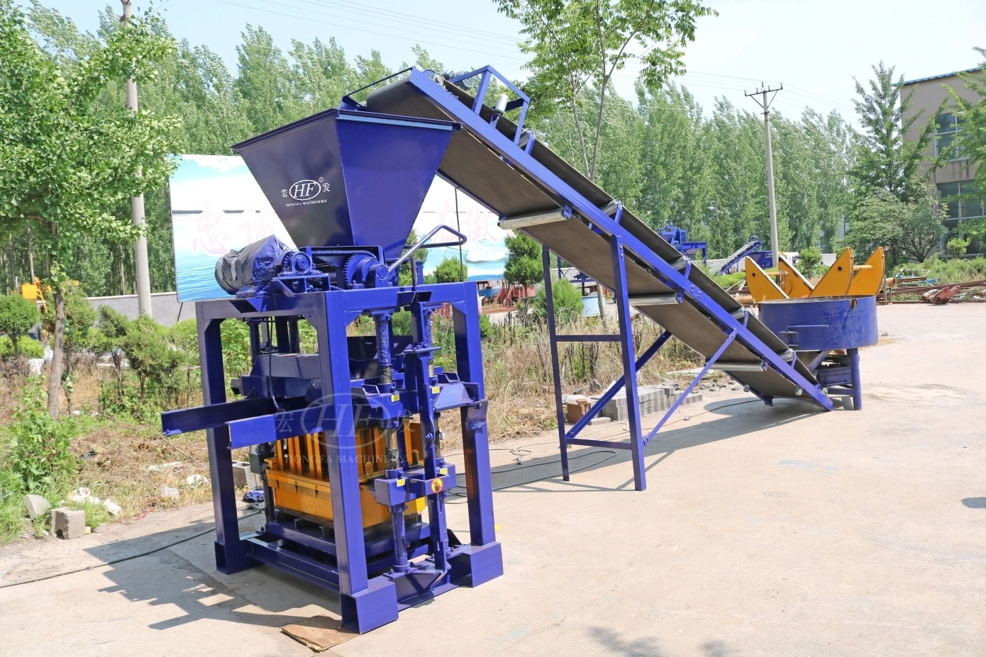 QTJ4‑35B2 Semi‑automatic Concrete Solid Brick Machine QTJ4‑35B2 Semi‑automatic Concrete Solid Brick Machine