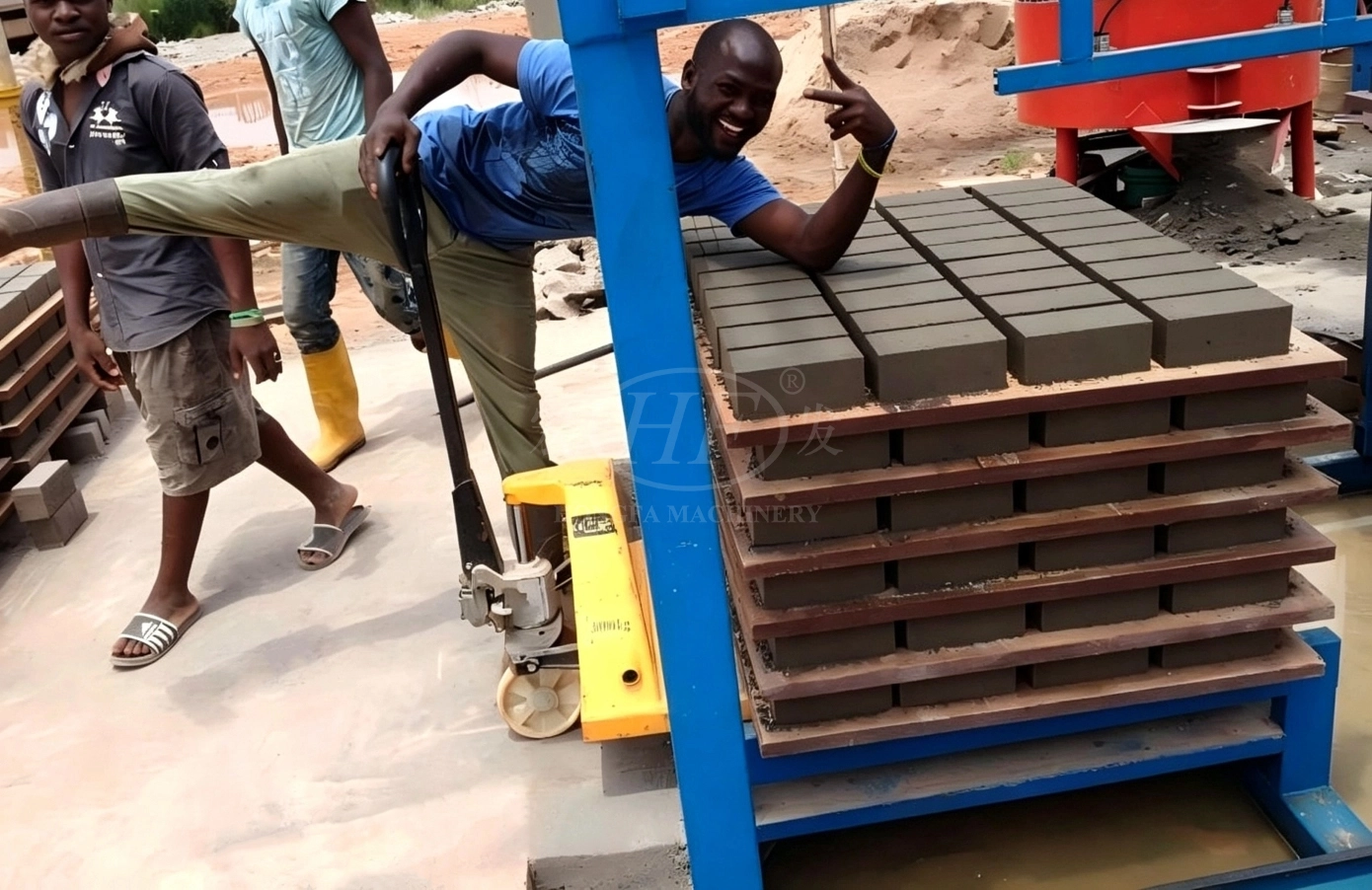 Solid Brick from QTJ4‑35 Semi-automatic Block Making Machine Solid Brick from QTJ4‑35 Semi-automatic Block Making Machine