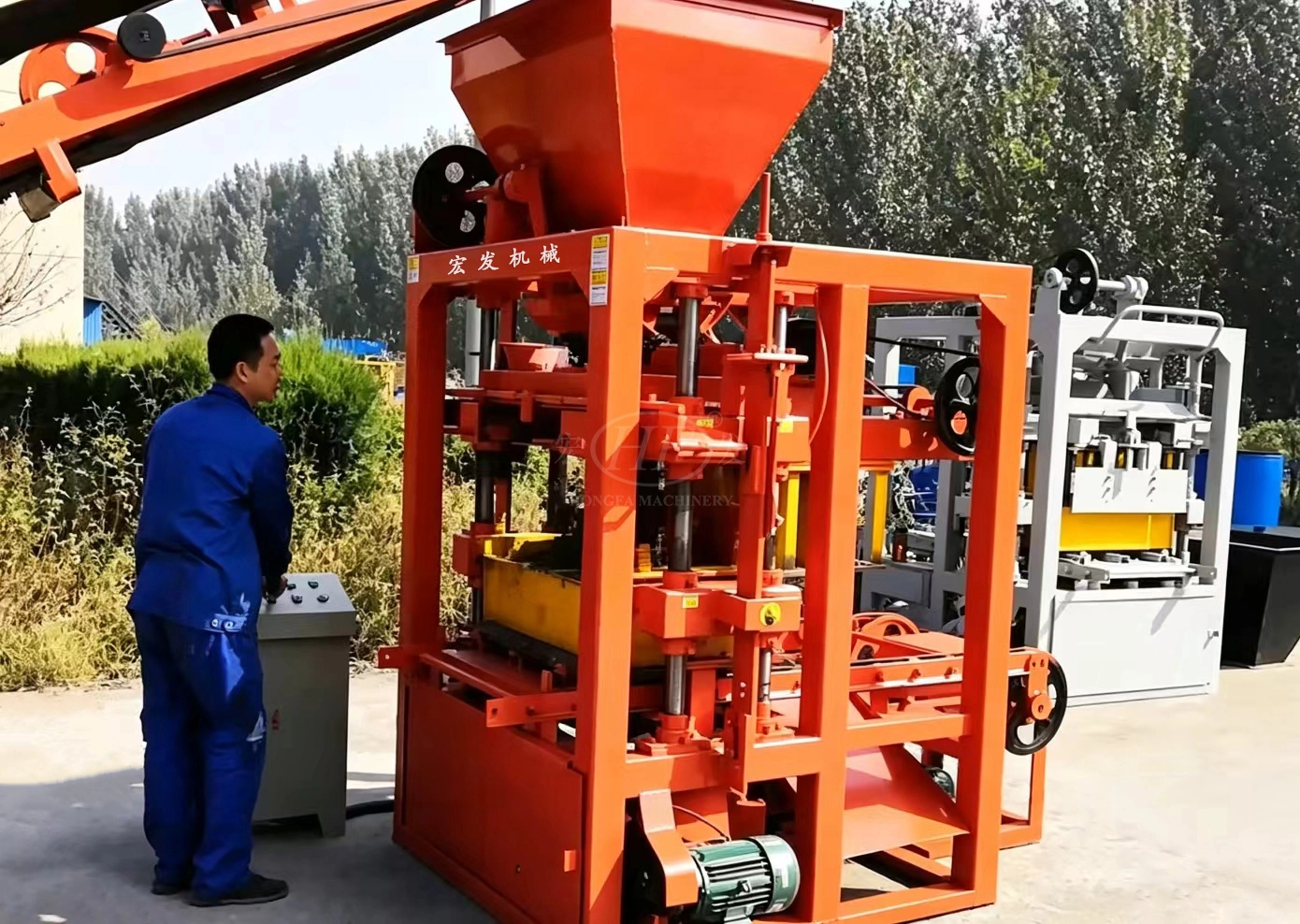 QTJ4‑26D Semi‑automatic Concrete Solid Block Machine QTJ4‑26D Semi‑automatic Concrete Solid Block Machine