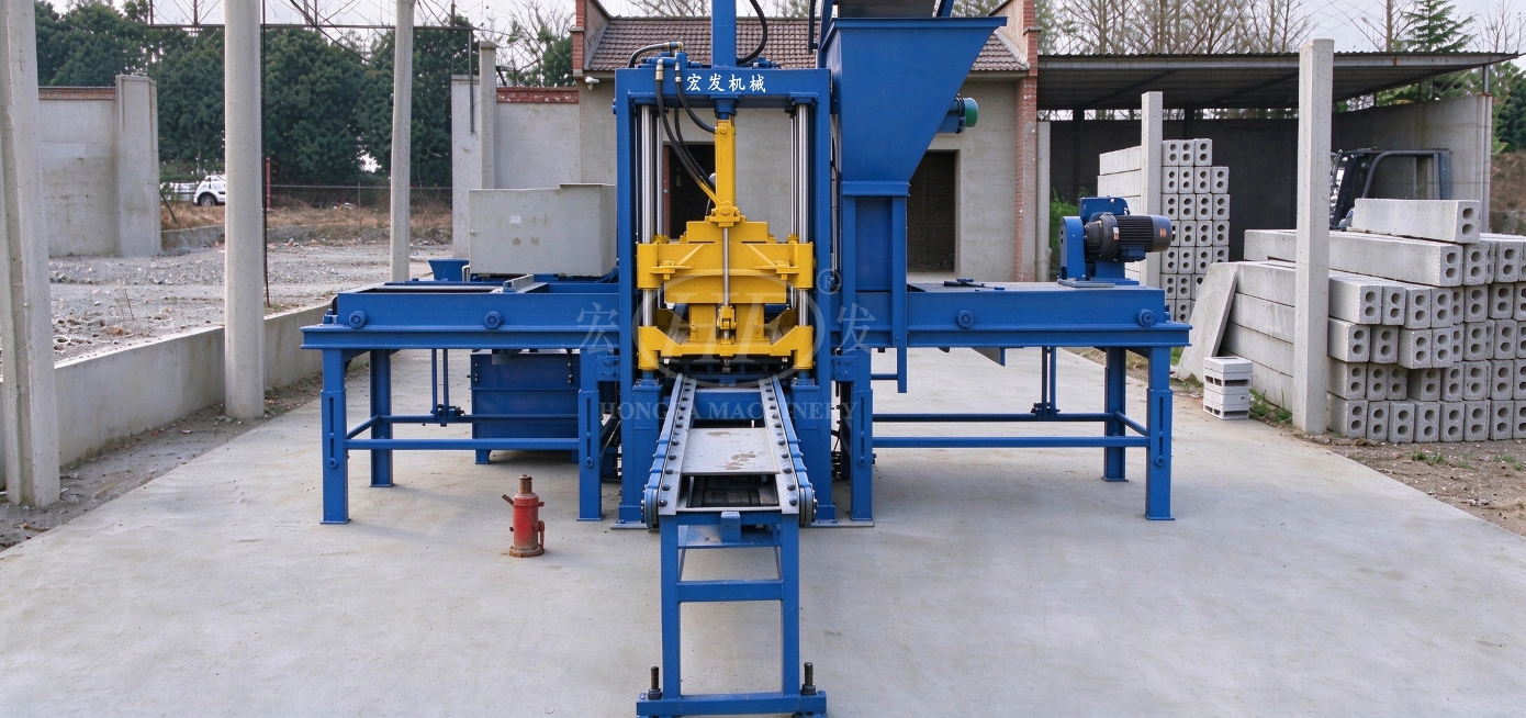 QTF3‑20 Cost‑effective Solid‑waste Brick Main Machine in factory